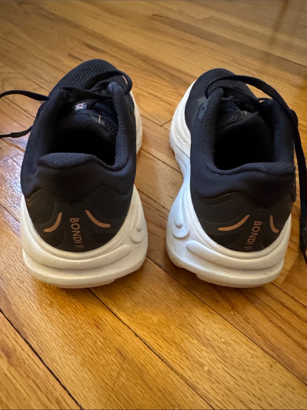 Hoka Women's Bondi 9 Sneakers - Picture 5 of 9